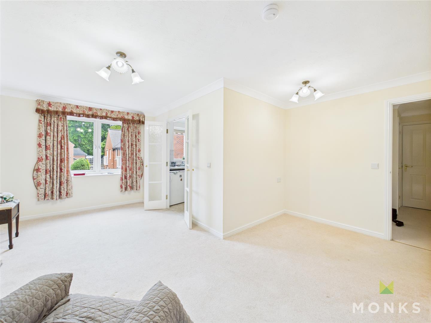 30 Abraham Court Lutton Close, Oswestry, SY11 2TH SSTC